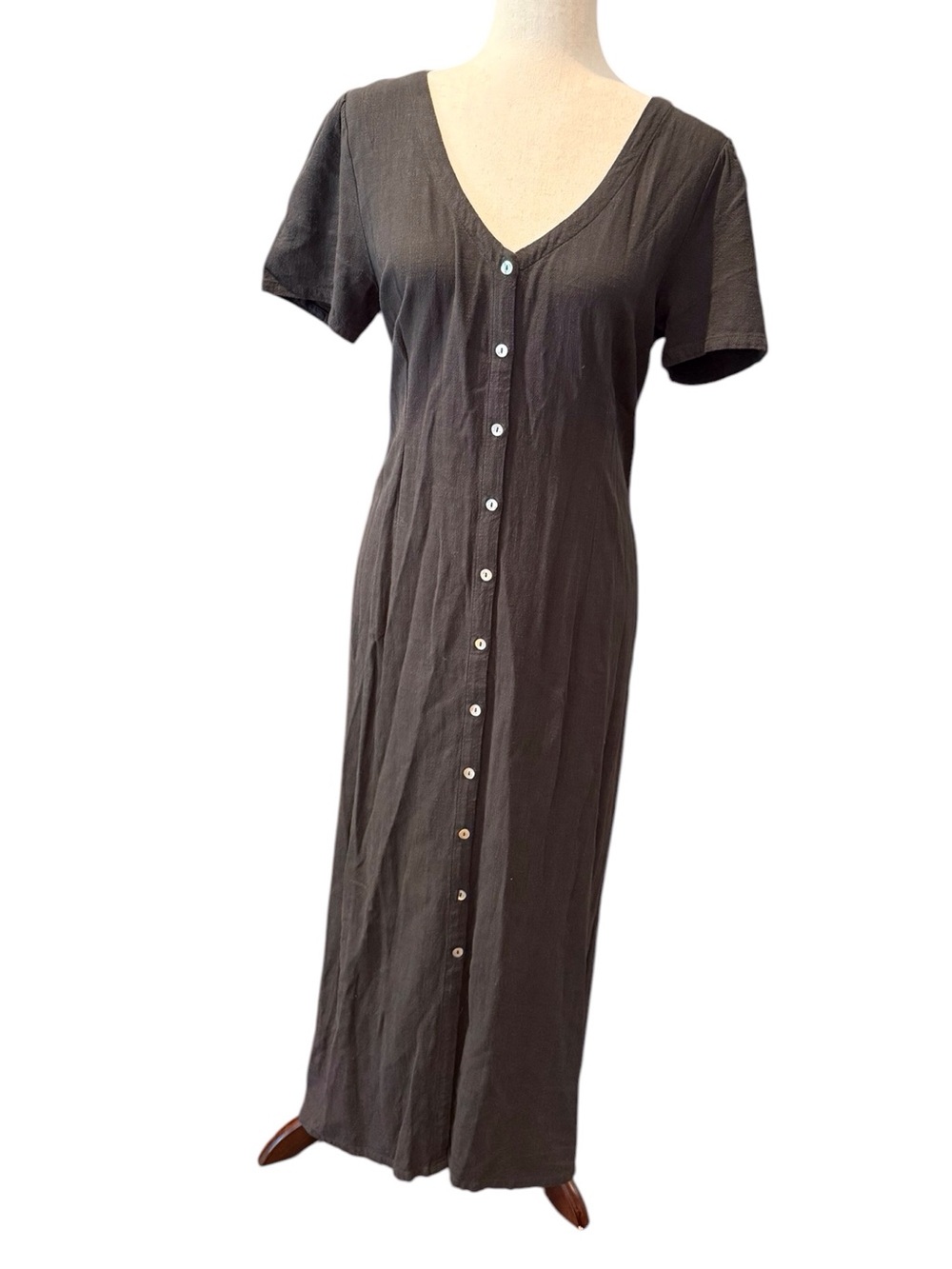 Z Supply a charcoal/washed black short-sleeve button-down maxi dress size Large
